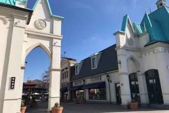 outlet-mcMv