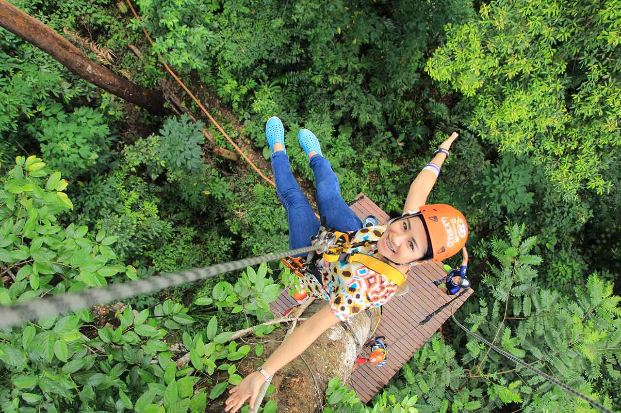 Grouse Mountainでzipline ジップライン に挑戦をしよう