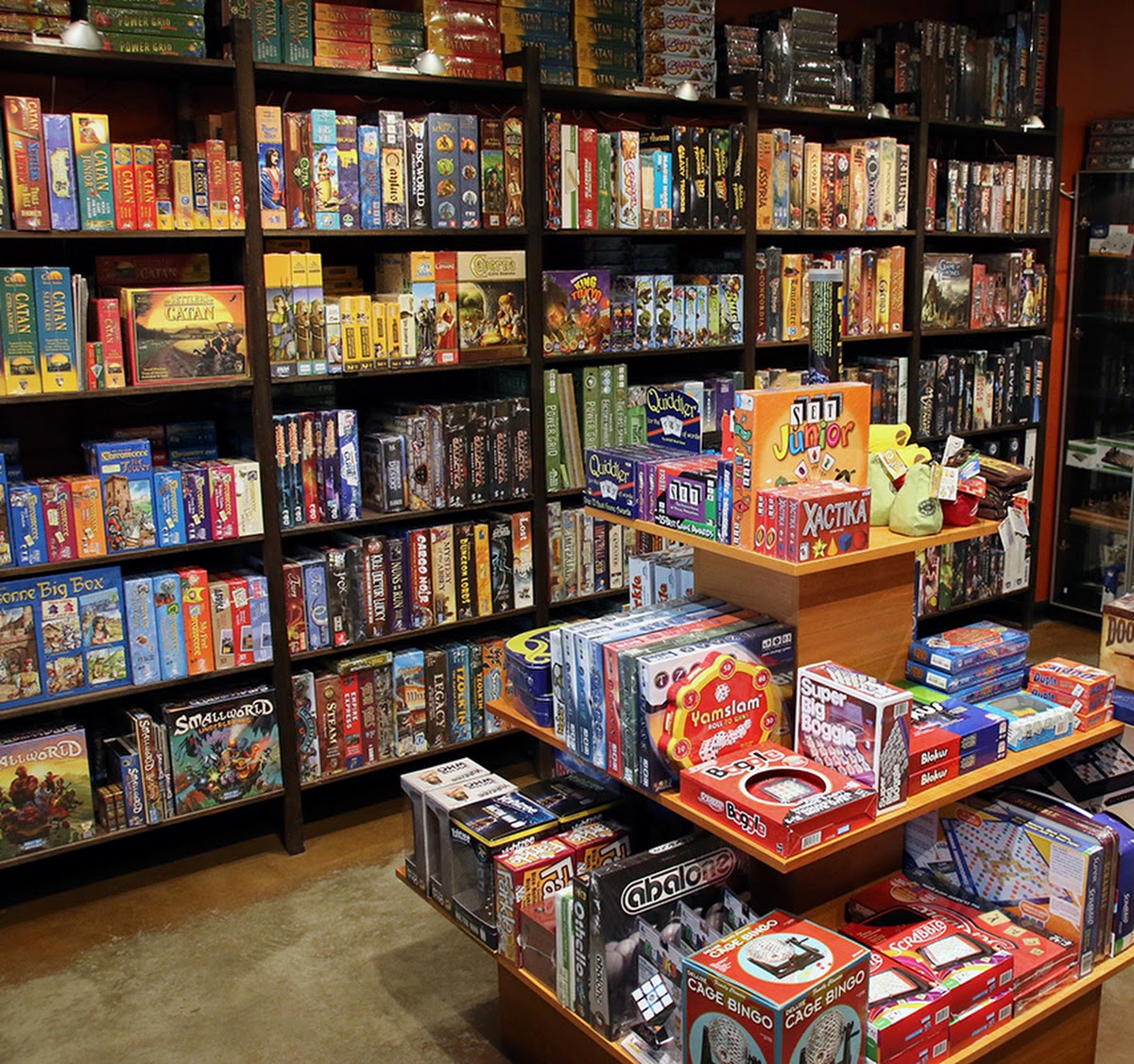 バンクーバーのMain Stにあるボードゲーム店【Strategies】